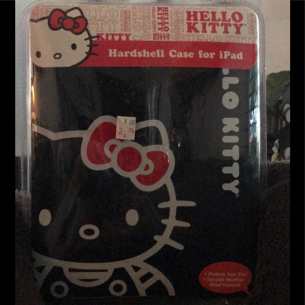 NWT hello kitty hard shell case. Not for mini-iPad